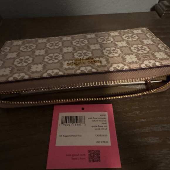 Kate Spade New York Geometric logo pattern wallet - Picture 6 of 8